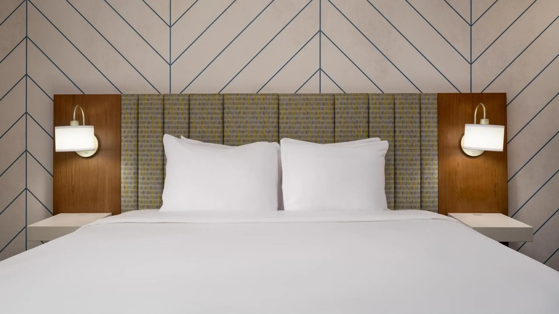 The Nedia, BW Signature Collection New York 0*,